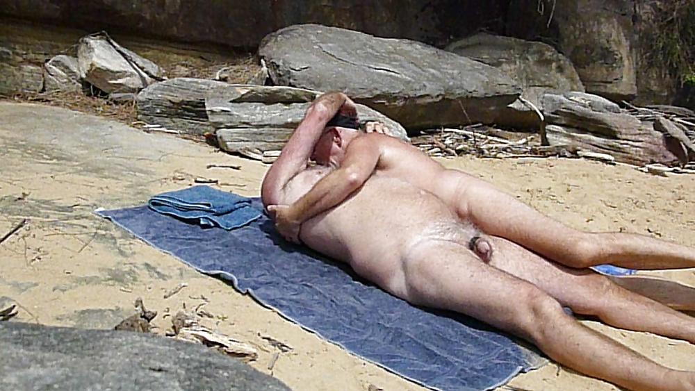 22P Nat hangs out with vraig for a funday at the beach