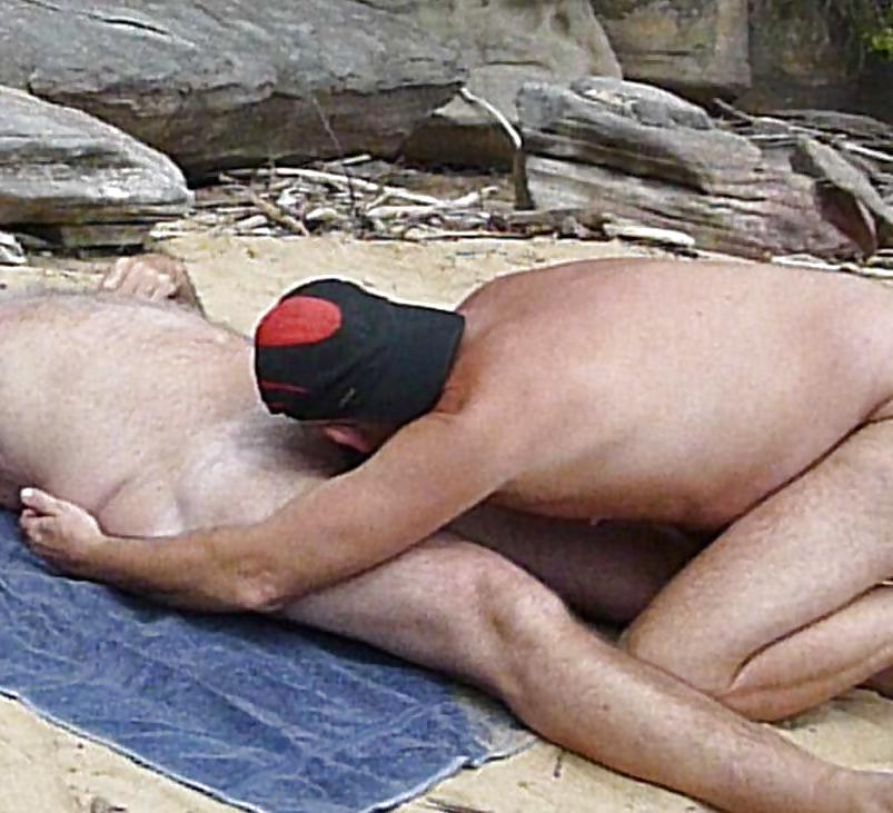 22P Nat hangs out with vraig for a funday at the beach