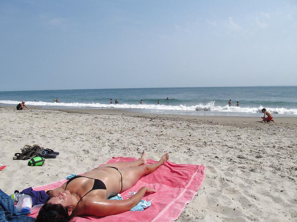 25P Fantasy Wife Beach Vacation