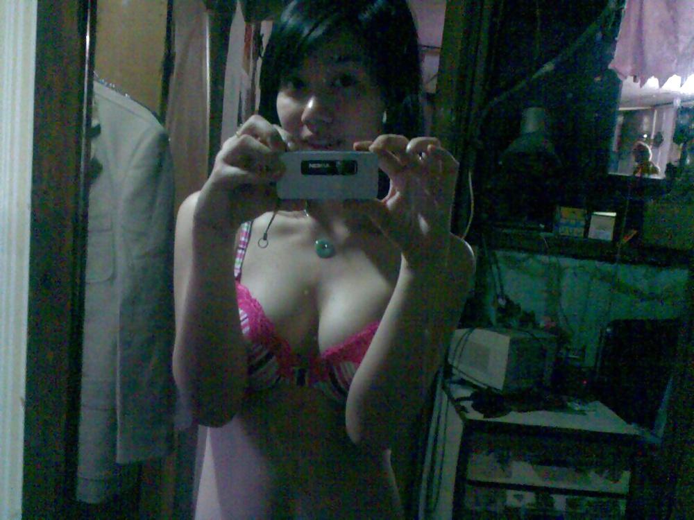 25P Married Woman Selfie 006