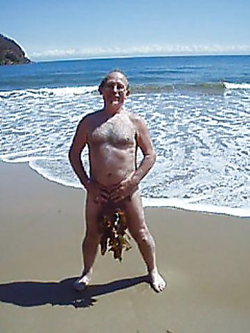 10P A day at the beach with tom