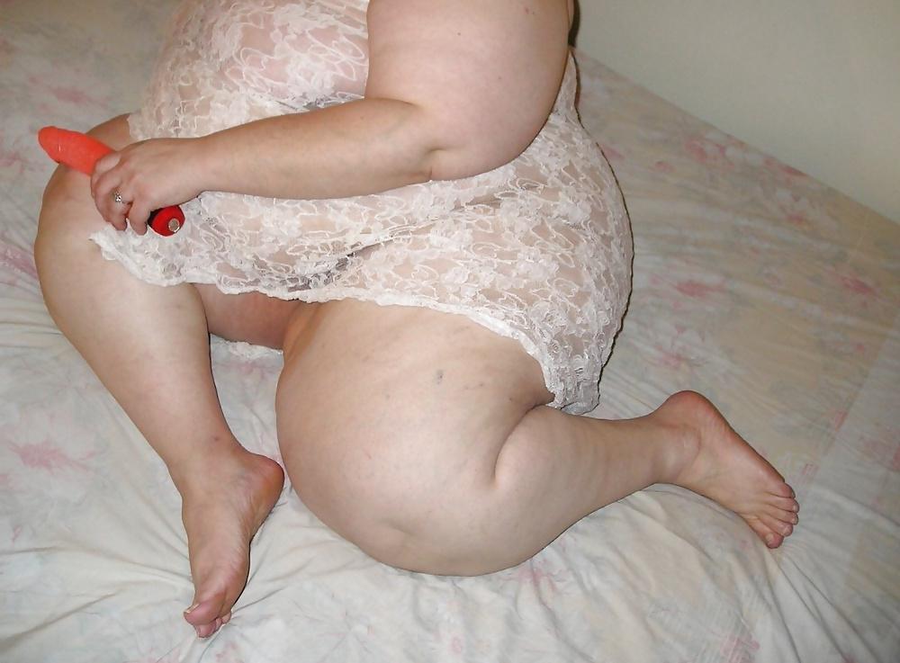 25P Fabulous SSBBW! (White See-through & Pearl Necklace)