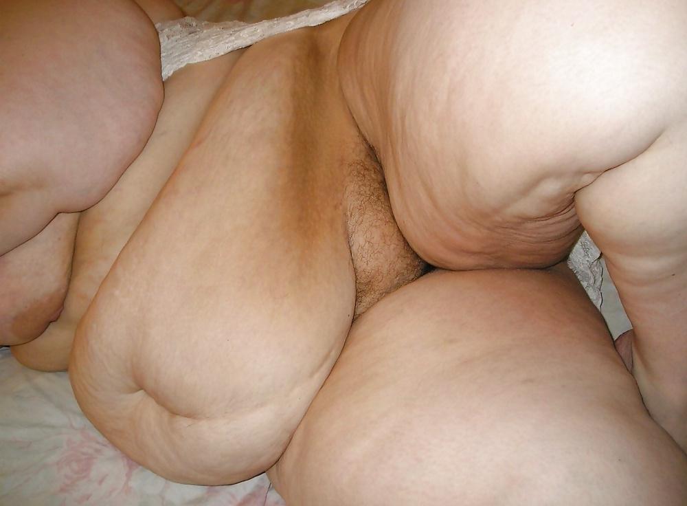 25P Fabulous SSBBW! (White See-through & Pearl Necklace)