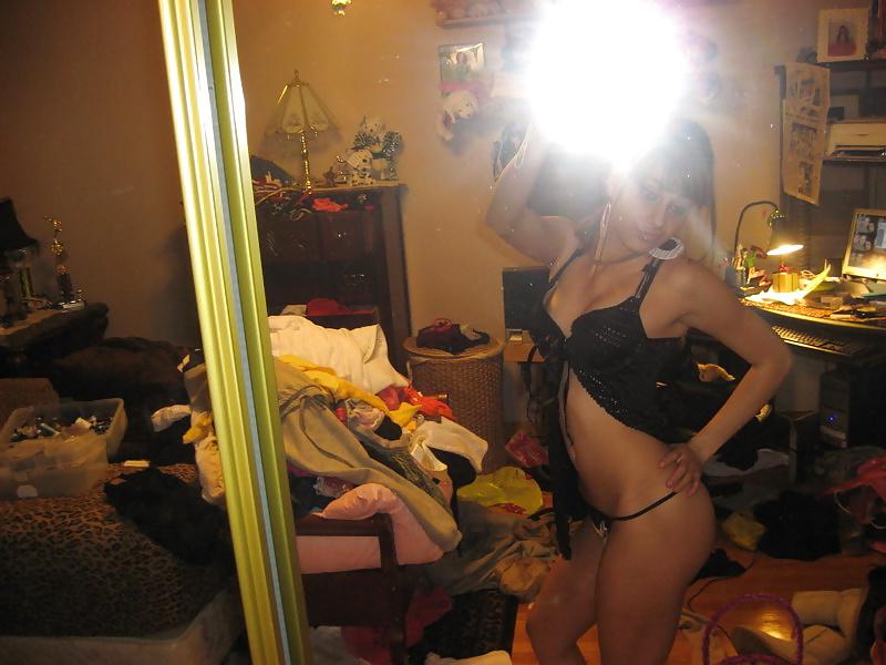25P Sexy Turkish woman shows