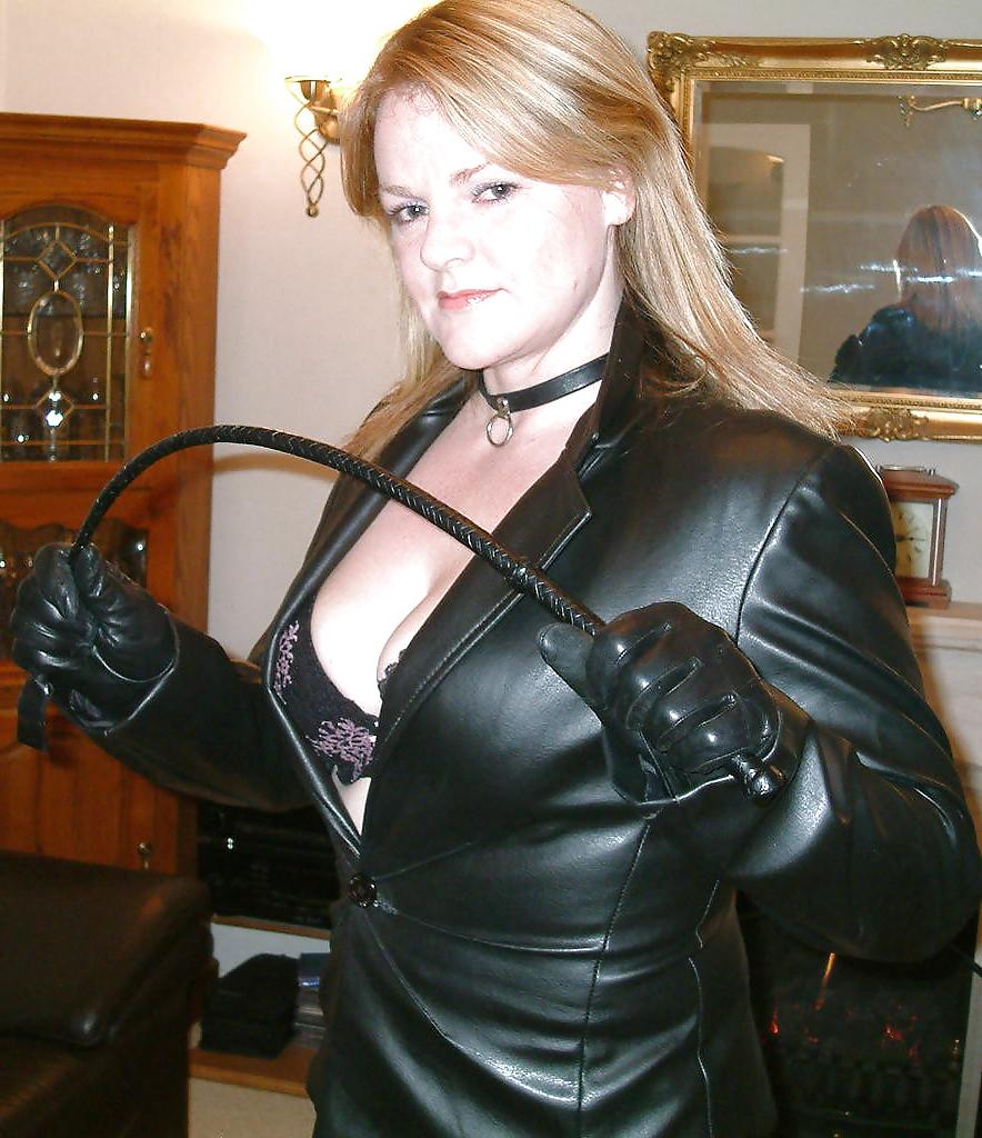 25P NOW HERE SWEET LEATHER MOM AND TEENS