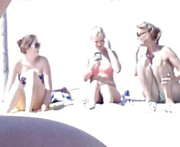 10P A Day at the beach