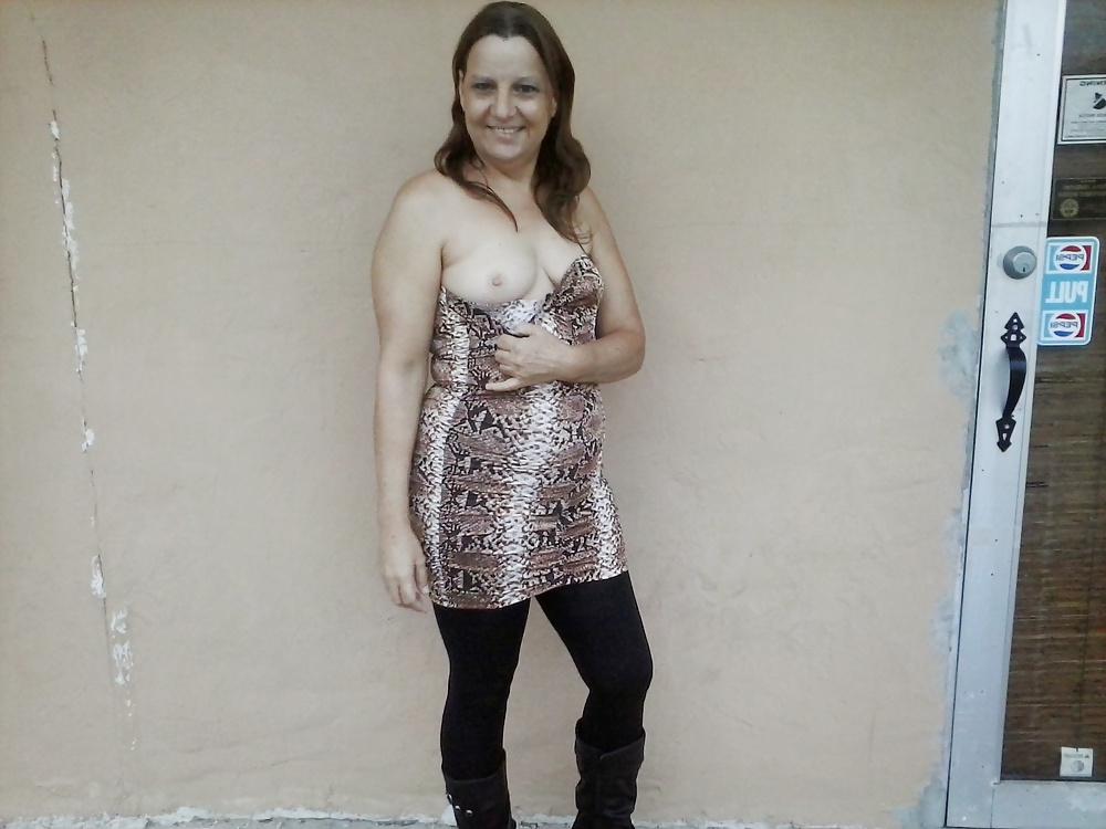 8P Some favorite one-boob flashes pt.2