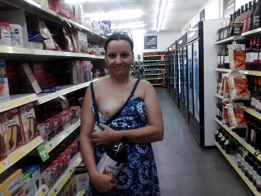 8P Some favorite one-boob flashes pt.2