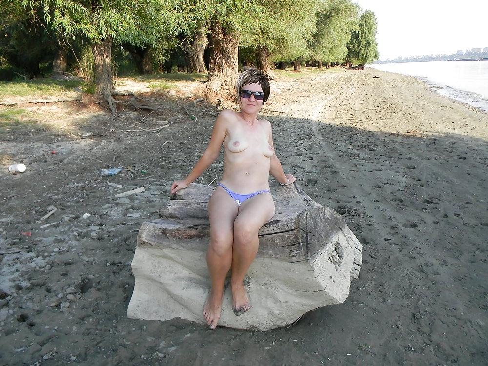 18P On the beach,new pict