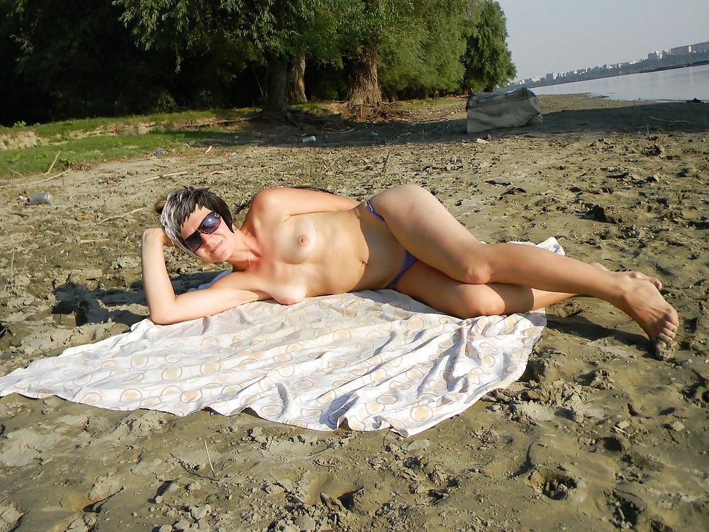 18P On the beach,new pict