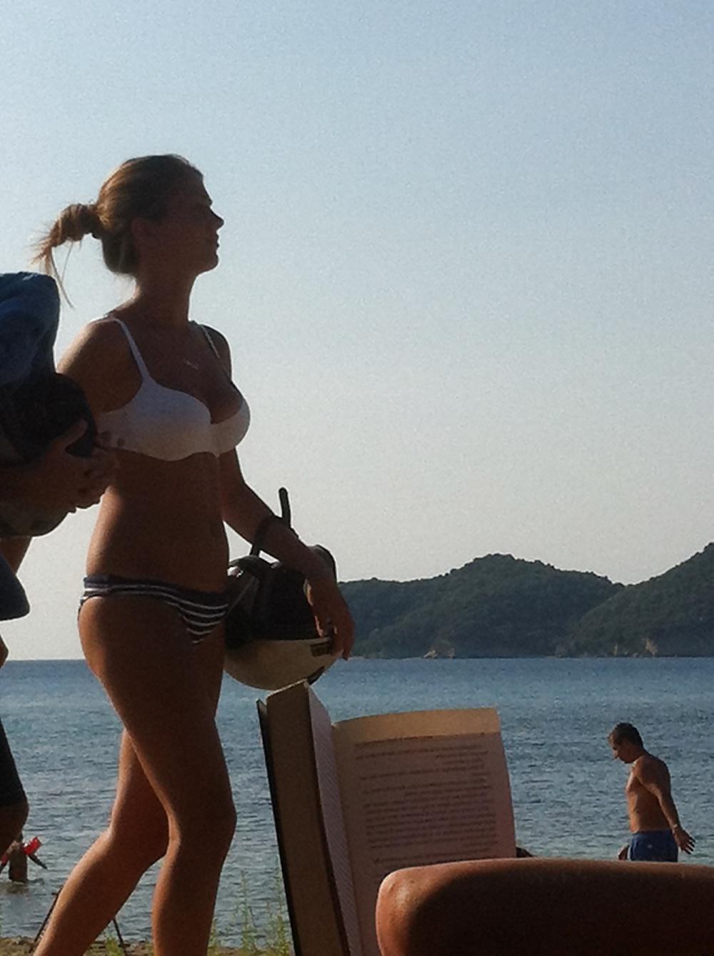 5P Beach voyeur II (non-nude)
