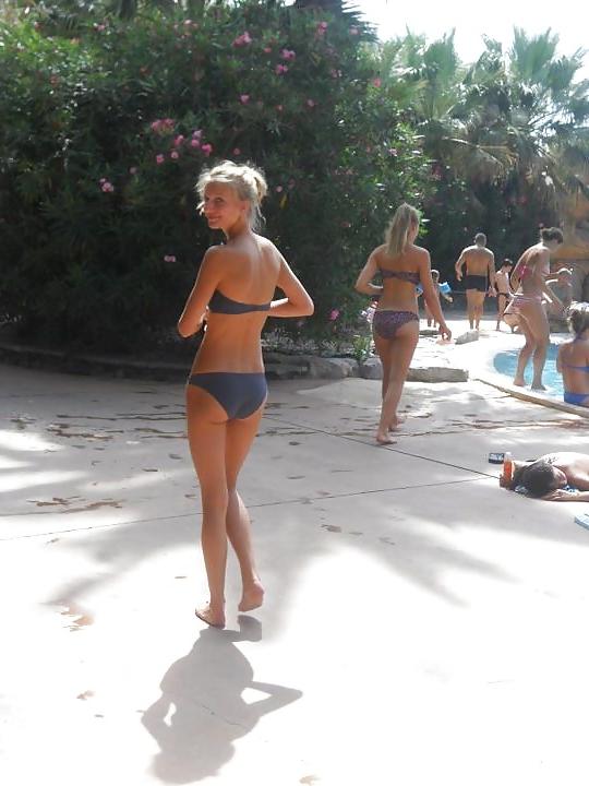 25P Bikini and Beach