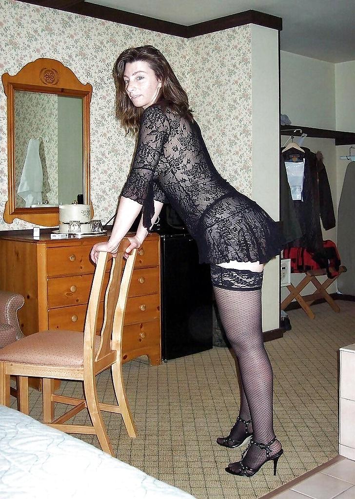 25P Sexy Matures, Milfs & Girlfriends 9