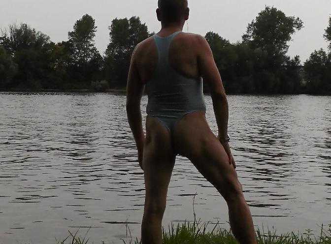 20P Nackt in der Natur