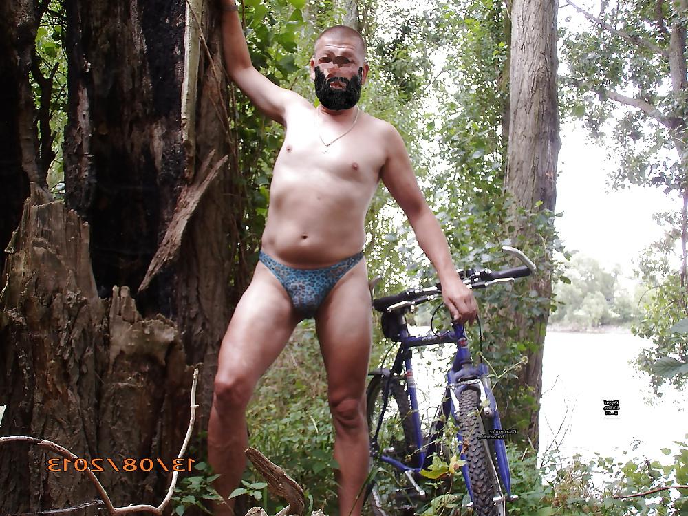 20P Nackt in der Natur