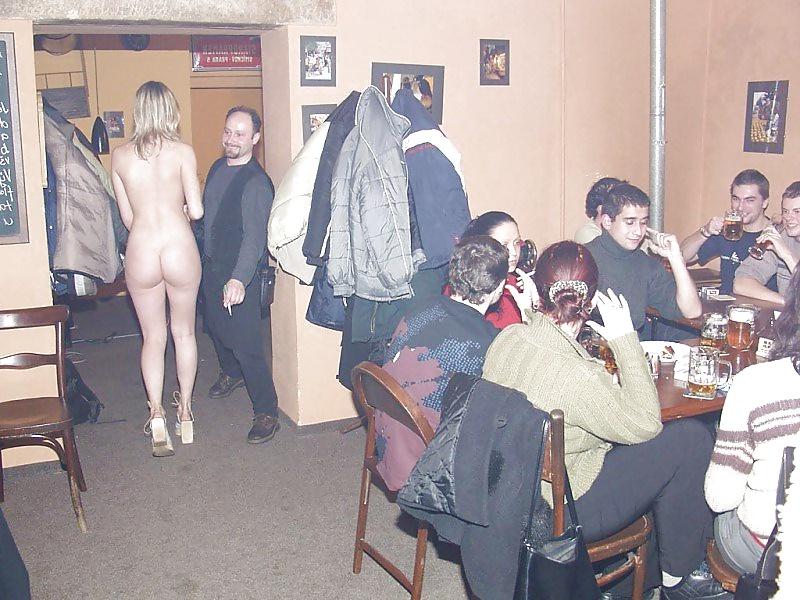 25P Naked Barmaid