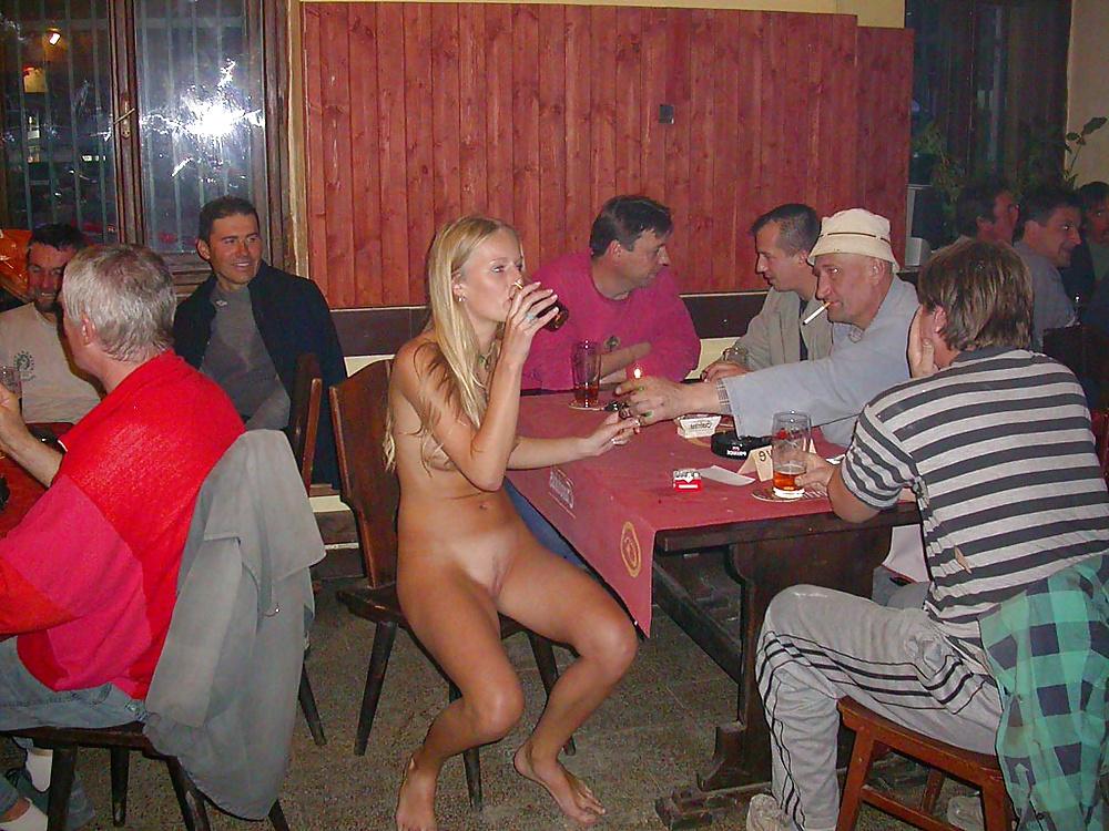 25P Naked Barmaid
