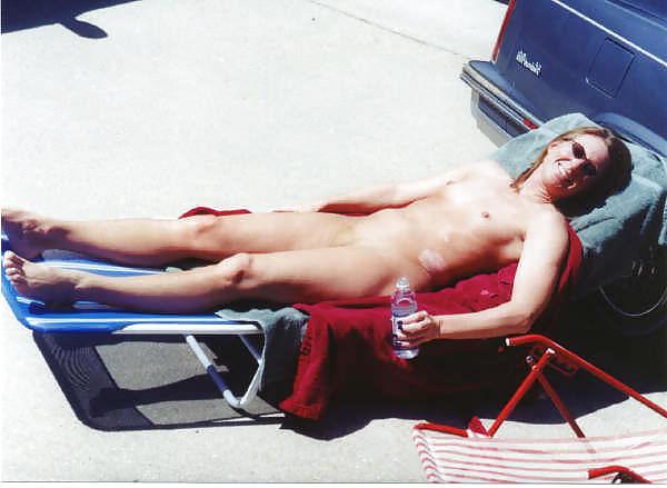 25P I love the nude beach