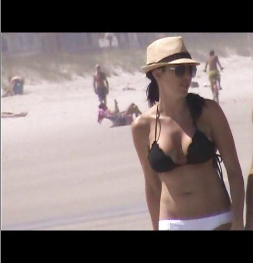 22P Hot beach voyeur 3 cameltoe asses milf teen