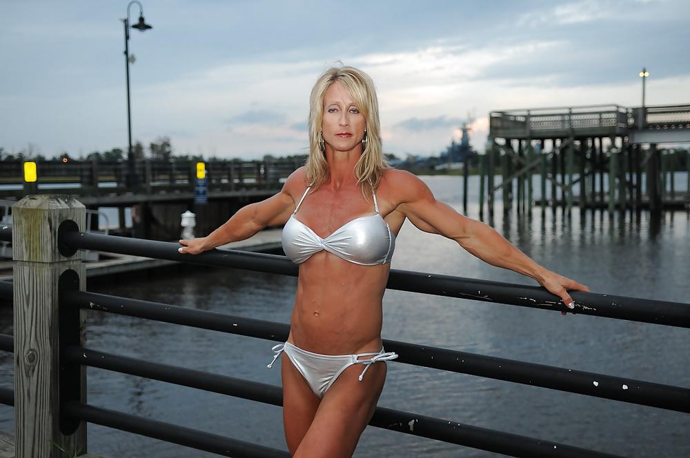 22P Muscle and Fitness 19 (LordLone) 