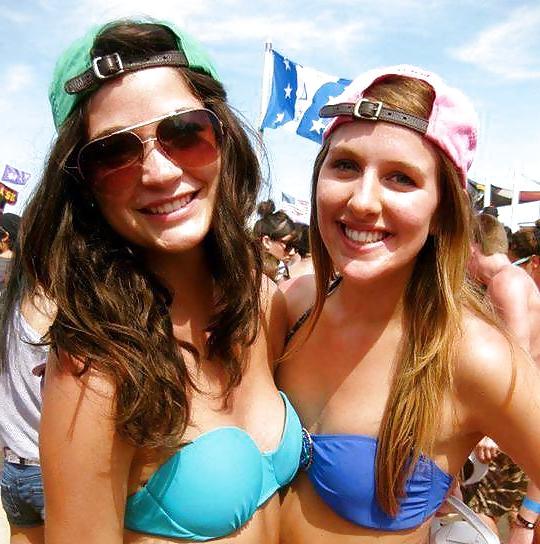 25P Facebook teen babes 8 sorority bikini beach party