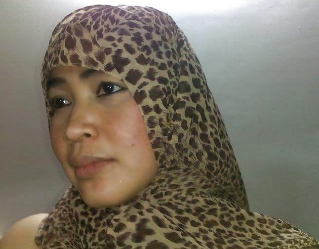 10P Indonesian - sexy milf