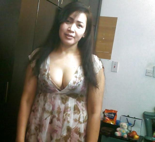 10P Indonesian - sexy milf