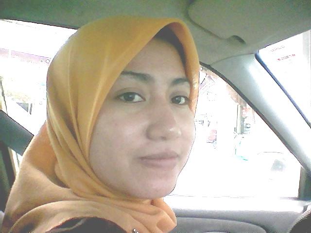 11P Malay- milf tudung