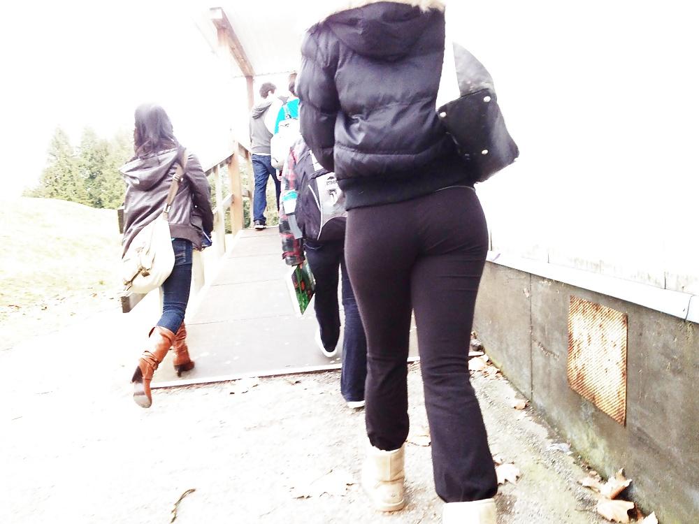 15P Leggings and yoga asses