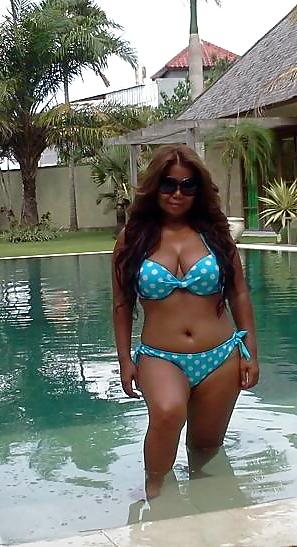 10P Indonesian MILF Anita