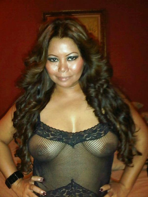 10P Indonesian MILF Anita