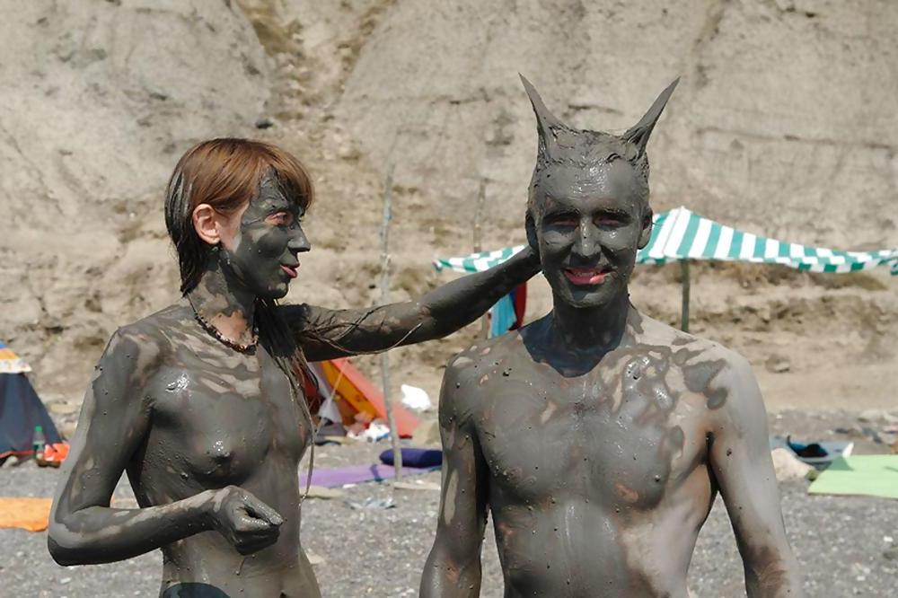 25P Naked Beach Fun