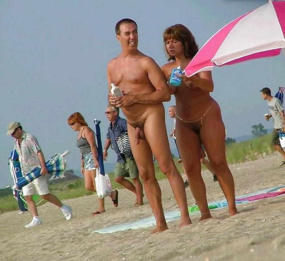 25P Naked Beach Fun