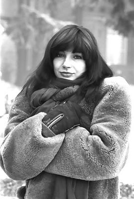 25P Kate Bush - Goddess 6