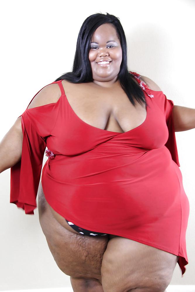 7P Cute big black woman