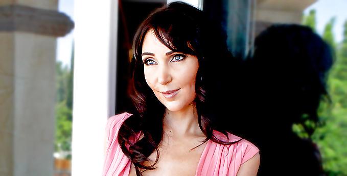 22P Diana Prince-Divine MILF 2