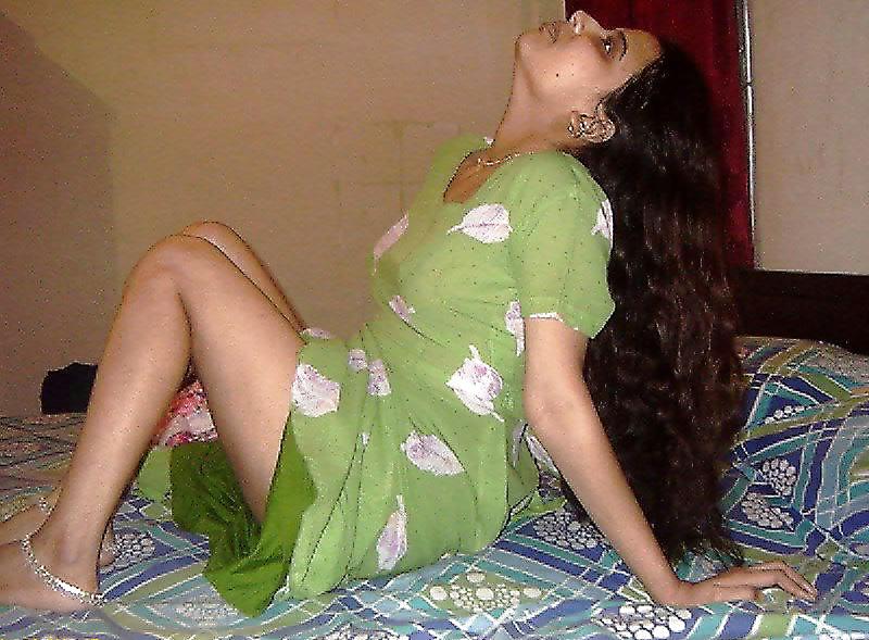 25P INDIAN WIFE GUNJAN -INDIAN DESI PORN SET 8.9
