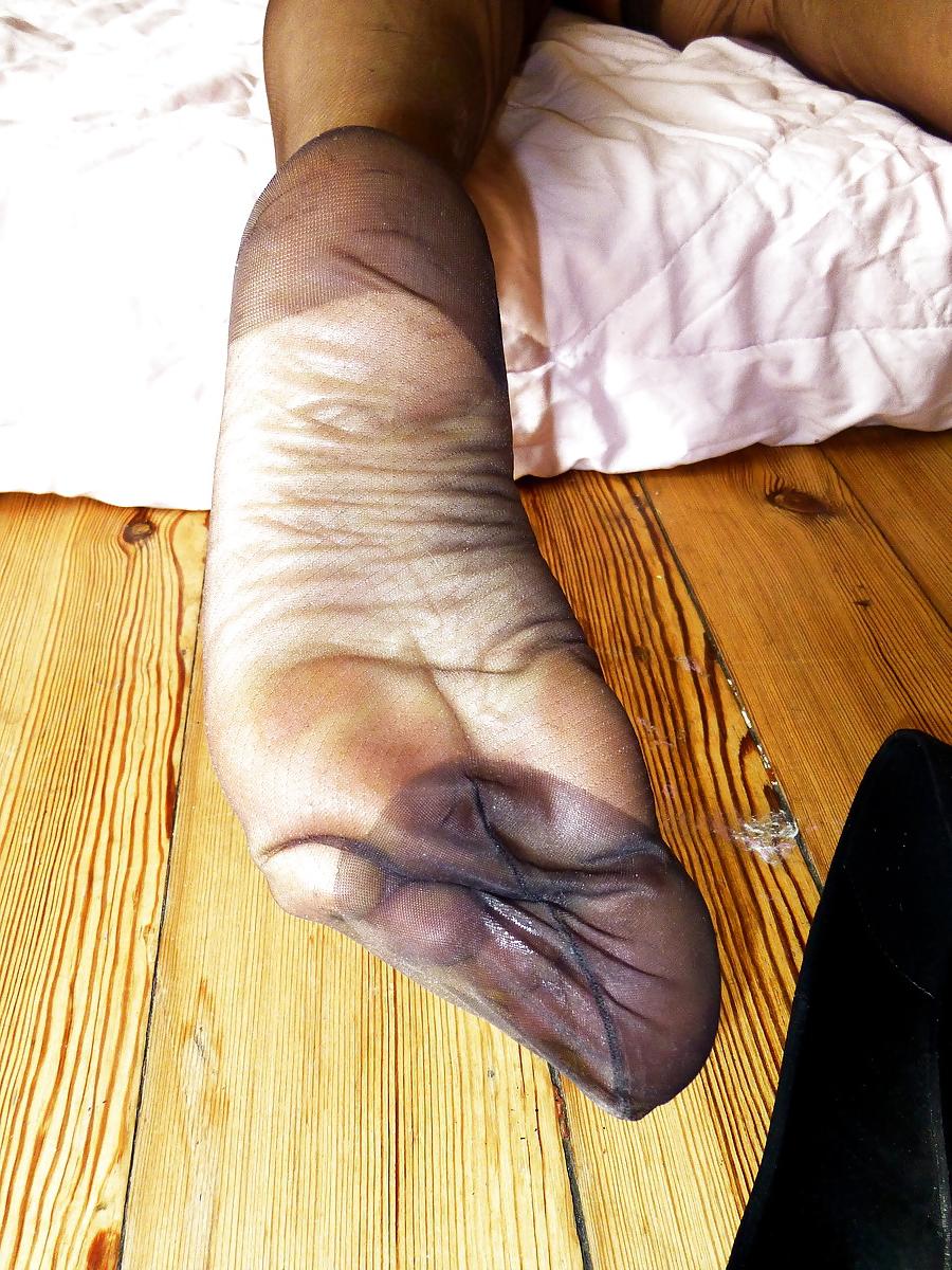 25P Cumsoaked Nylons by multiple cumshots