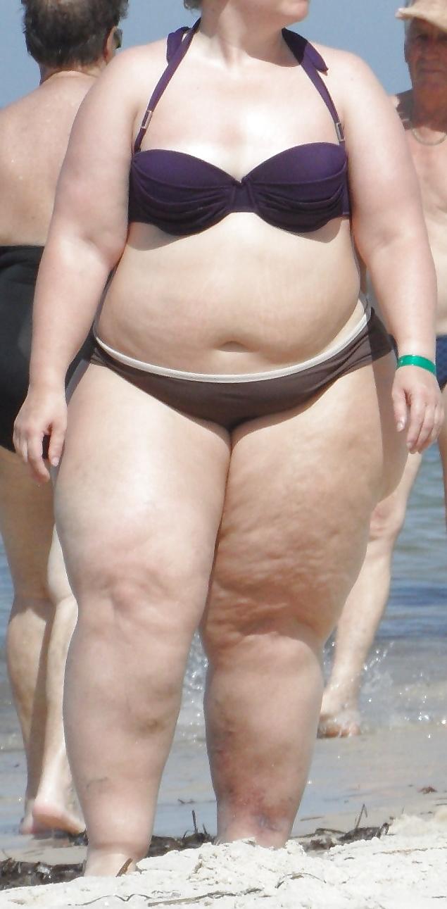 22P Voyeur pics beach holiday 2014