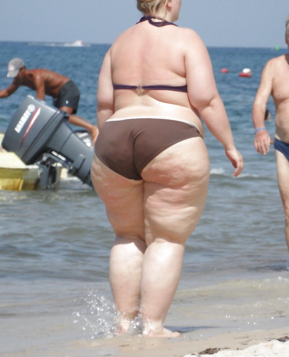 22P Voyeur pics beach holiday 2014