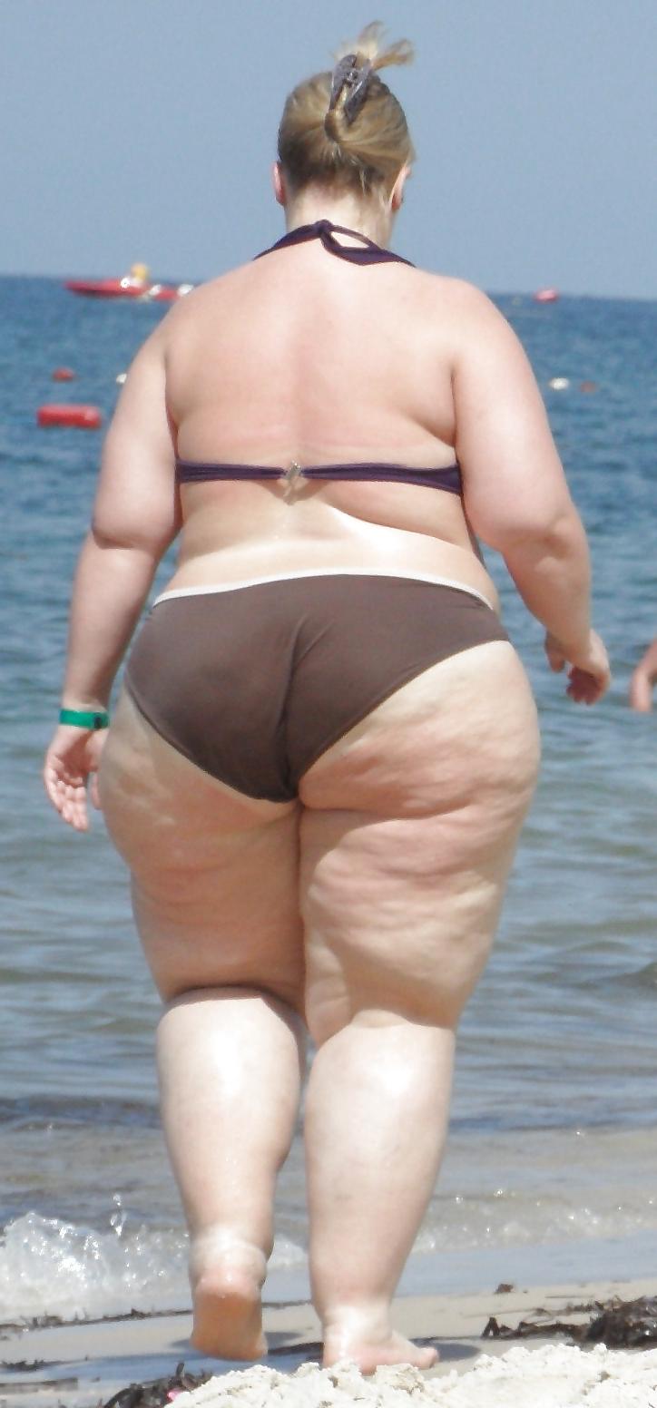 22P Voyeur pics beach holiday 2014