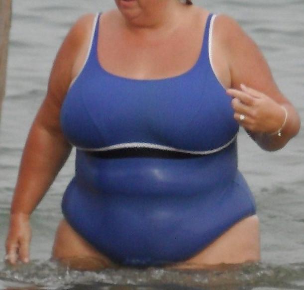 22P Voyeur pics beach holiday 2014