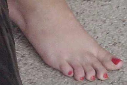 14P Feet i Worship