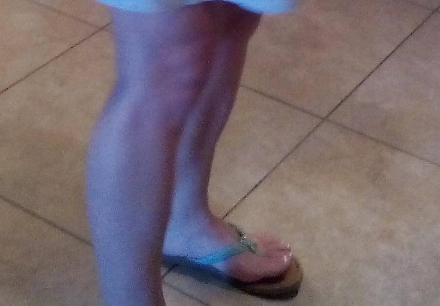 14P Feet i Worship