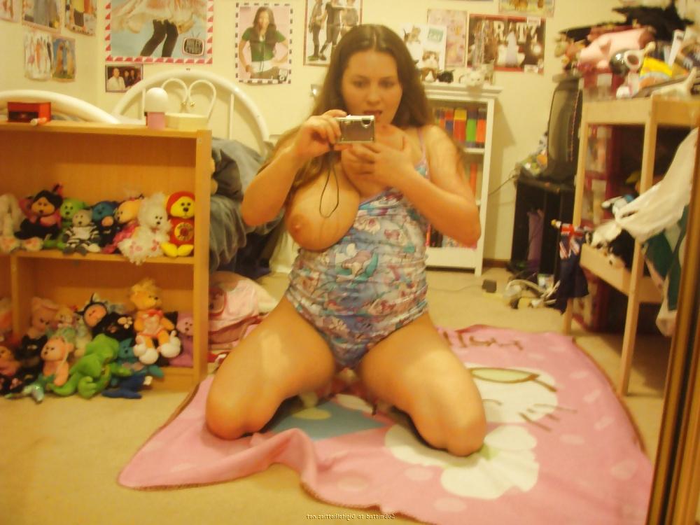 25P Big woman, big tits...