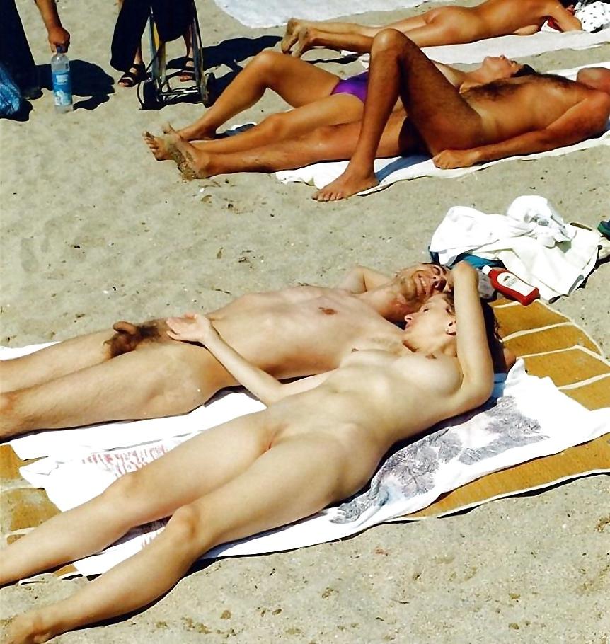 25P A good beach day