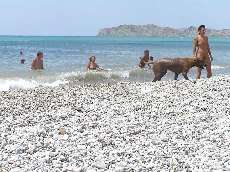 25P A good beach day
