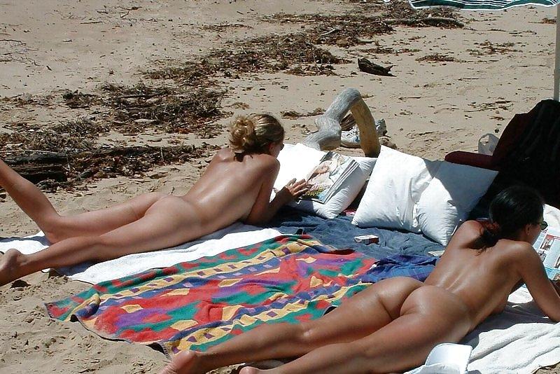 25P A good beach day