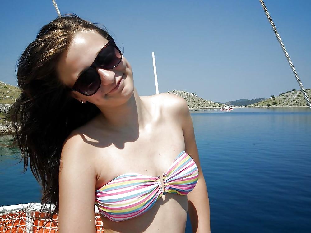 25P Girls (Bikini and Beach) 2