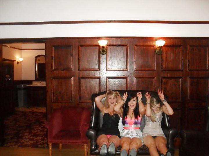25P Upskirt, Flashing, candid images from girls and matures
